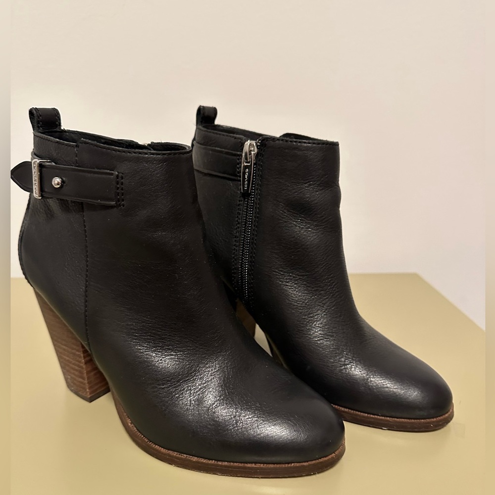 Excellent condition Coach booties Black Size 7